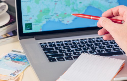 Uz ārzemēm darba dēļ – komandējums vai darba brauciens?