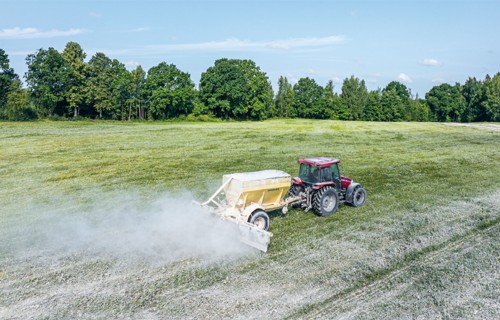 Skāba augsne maksā dārgi: kāpēc augsnes kaļķošana ir izdevīgs ieguldījums saimniecībā
