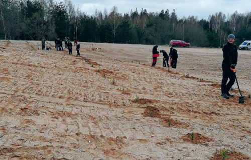 No degradētiem karjeriem līdz veselīgām mežaudzēm: InBestSoil pieredzes stāsti Latvijā